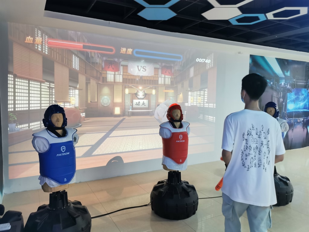 1. 空间规划   智能模拟拳击训练馆的空间规划应该充分考虑到训练者的安全和舒适度。
