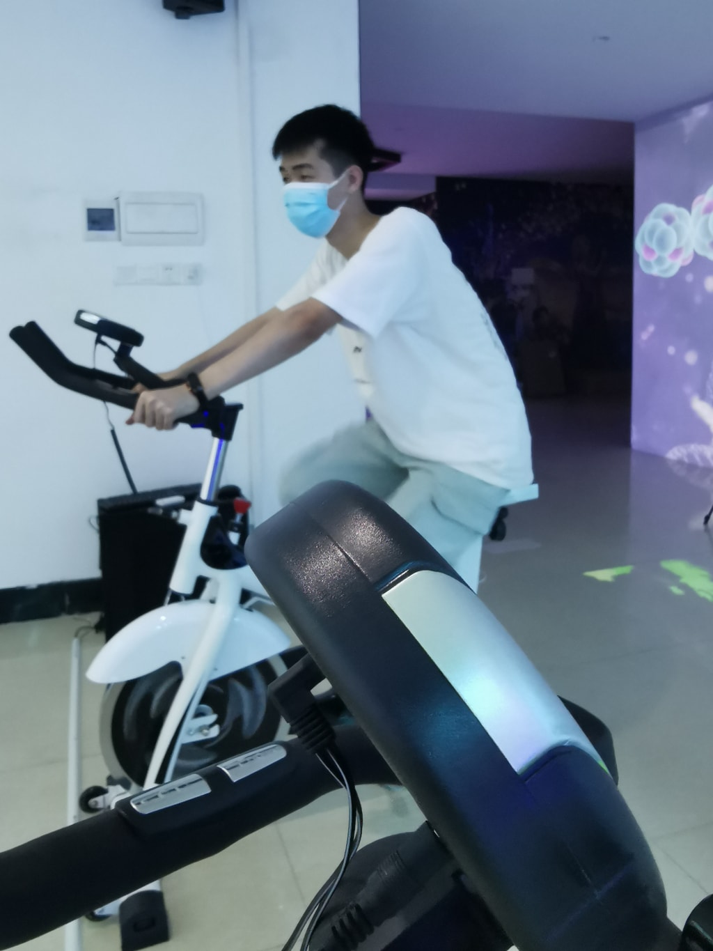 智能模拟单车训练馆全部设备